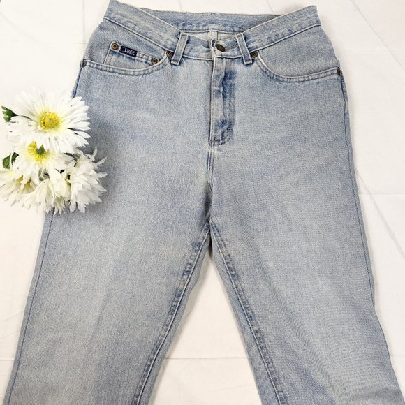 Lee 80s-90s Light Wash Slightly Distressed Jeans - Picture 3 of 8